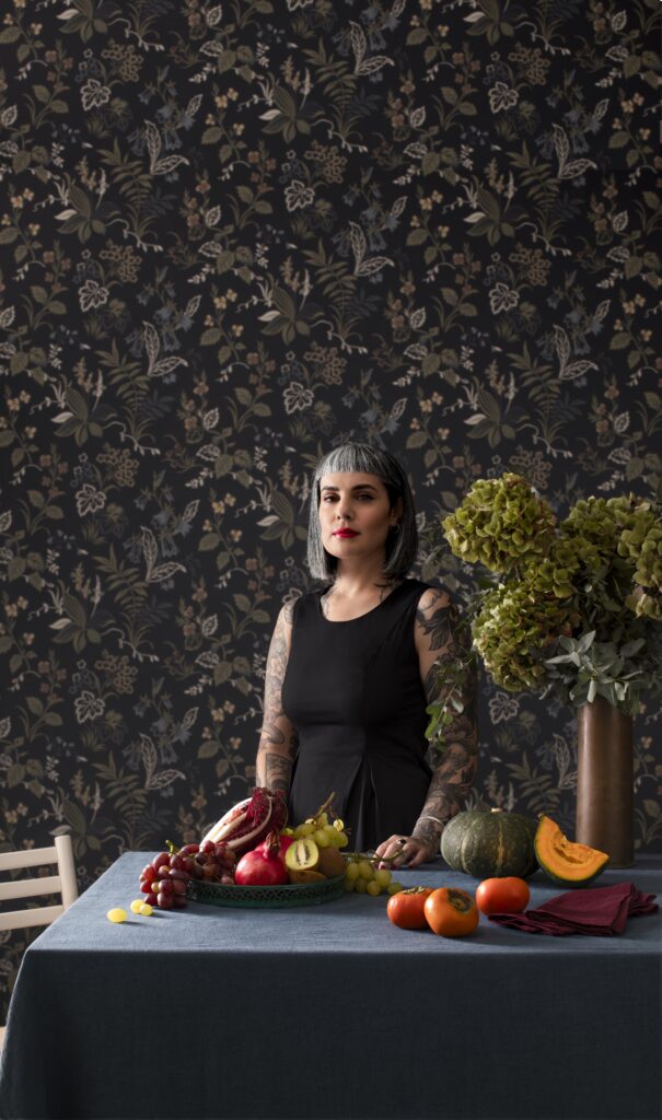 Cover ritratto di Annalisa Chessa per libro ricette little vegan witch Cucina vegetale che spacca